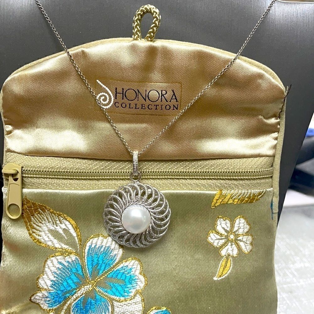 NWTS! Honora white pearl pendant & sterling silver 925 disc necklace